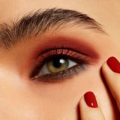 MAC Powder Kiss Eye Shadow, Devoted To Chili -MAC Butik mac powder kiss eye shadow lens blur 3